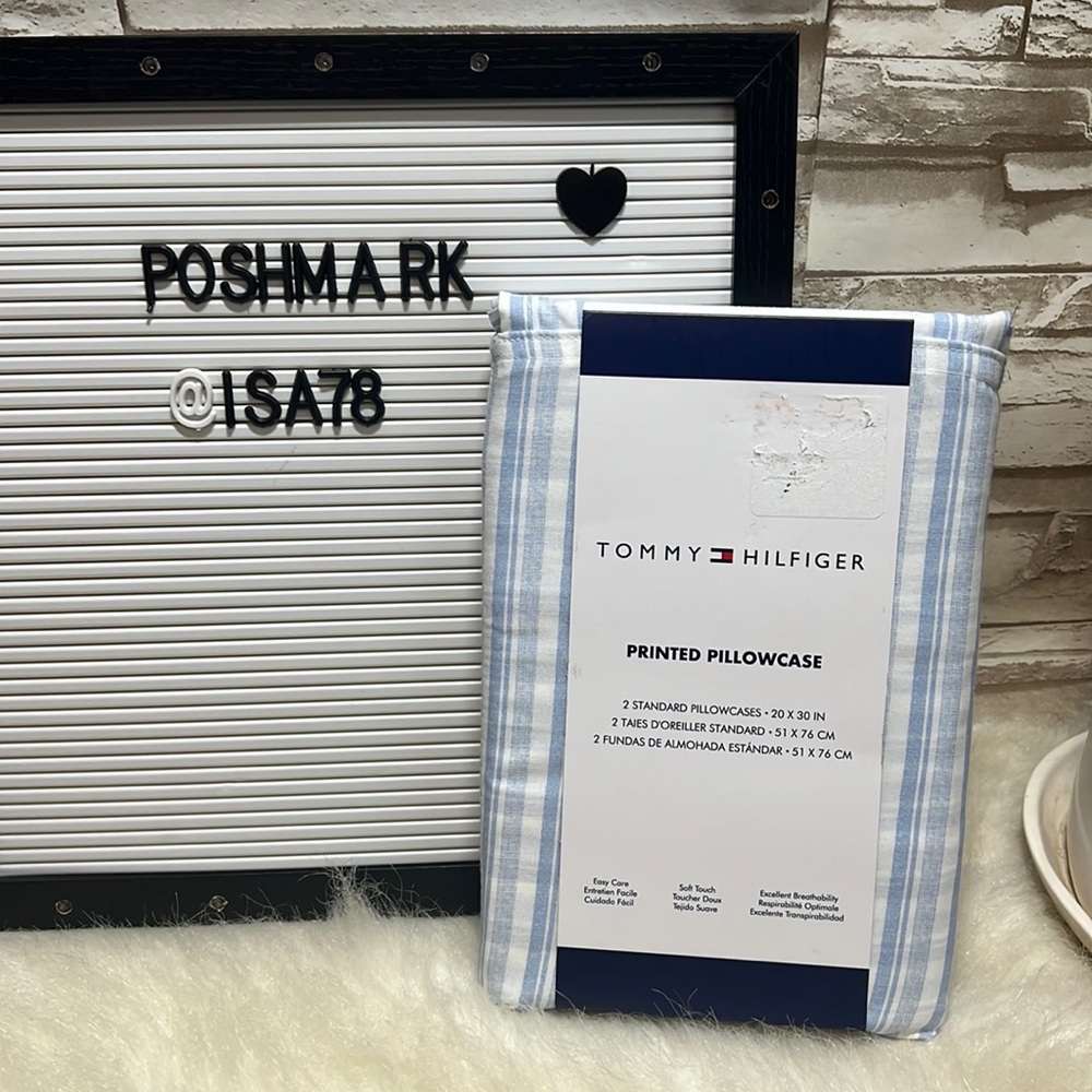 TOMMY HILFIGER Printed Pillowcase.